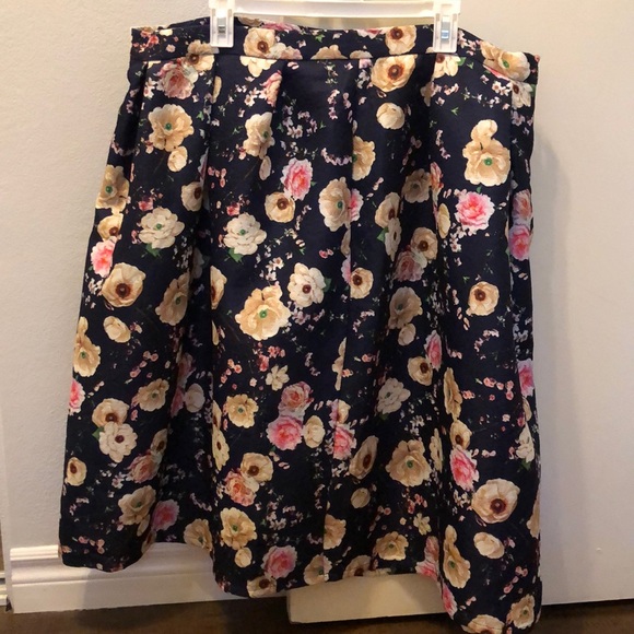 EUC ModCloth Stemming with Style Skirt [Size: 2X] - Picture 3 of 5